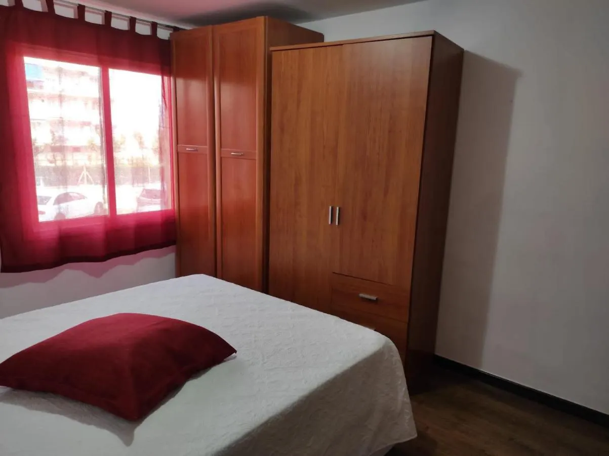 Apartamento La Pineda Apartment